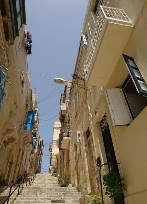 Moco, Modern Comfort In Historic City Of Senglea Villa Bagian luar foto